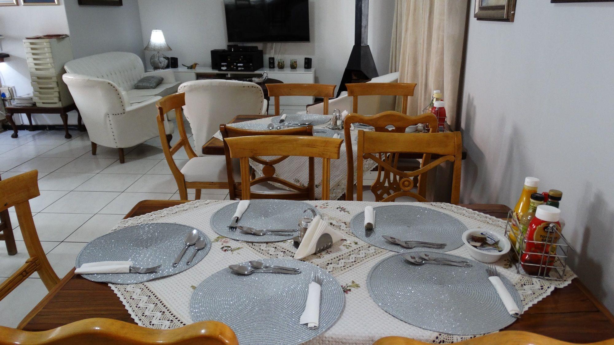 Sleepers Villa Guesthouse Polokwane Eksteriør bilde